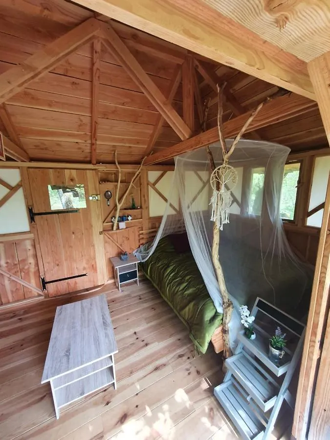 Bed & Breakfast Cabane Dans Les Arbres - La Pagode Mechmont France